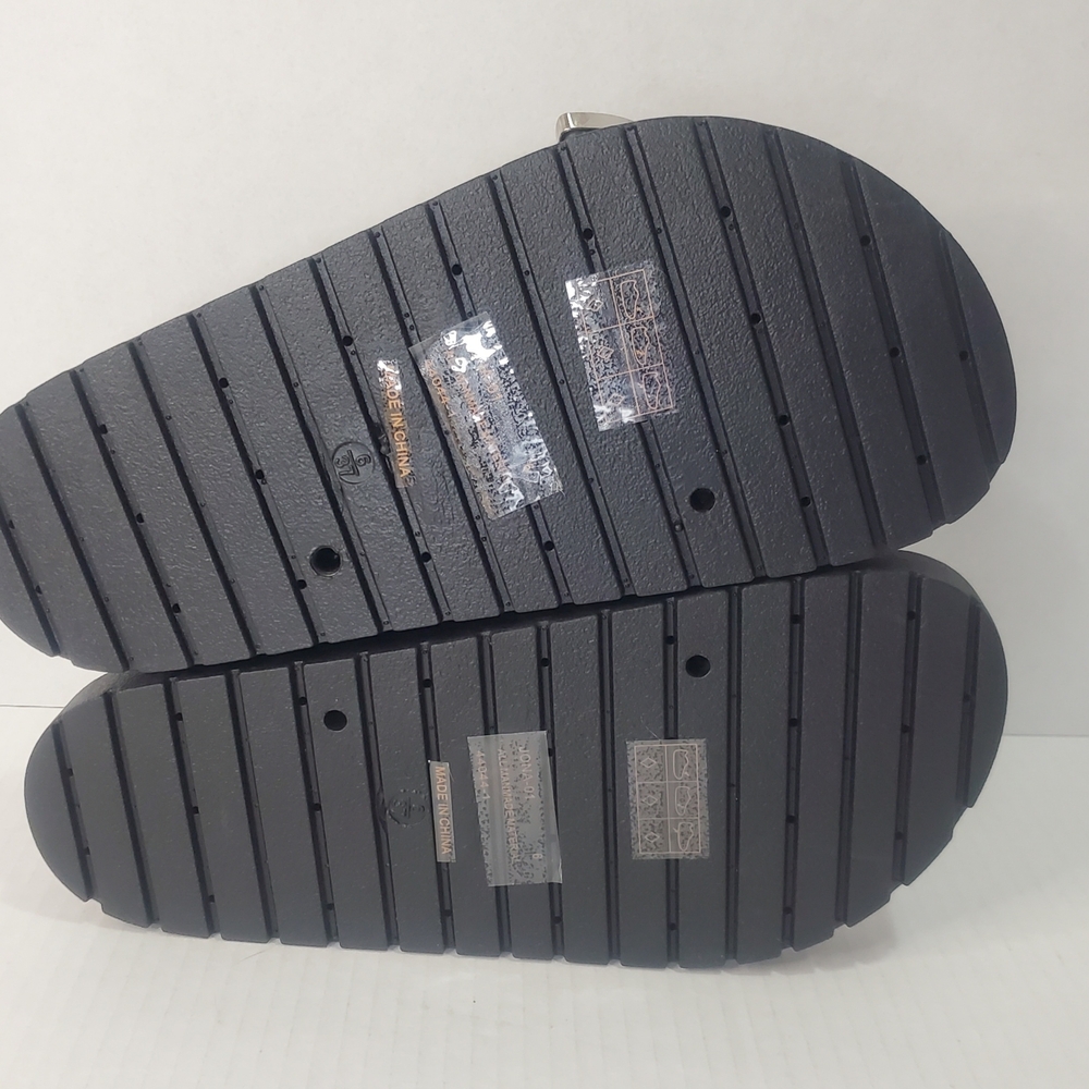 BAMBOO Brand  Black Sandals Size 6 - Picture 5 of 7